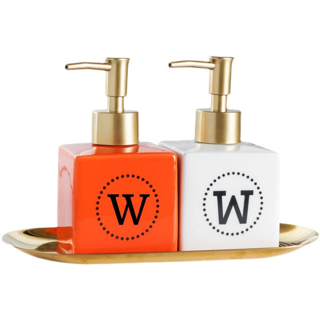 Luxusní dávkovač mýdla s monogramem W