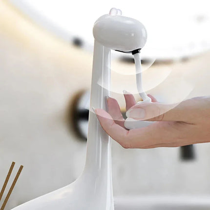 Dávkovač mýdla ve tvaru žirafy