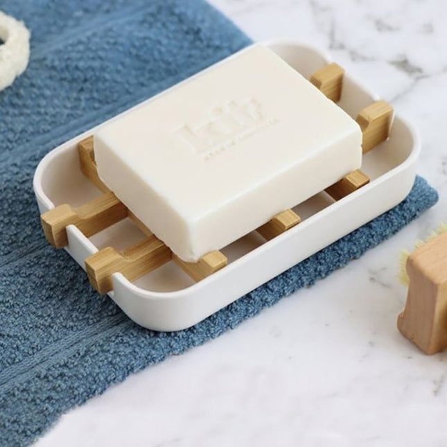 Bílá mýdlenka s bambusovou mřížkou