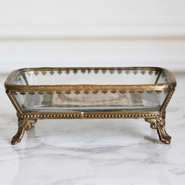 Elegantní mýdlenka ze skla a mosazi