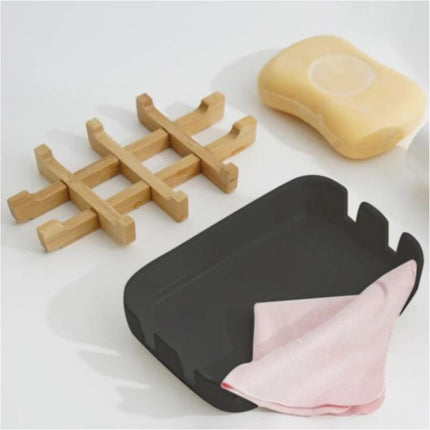 Černá obdélníková mýdlenka s bambusovou mřížkou